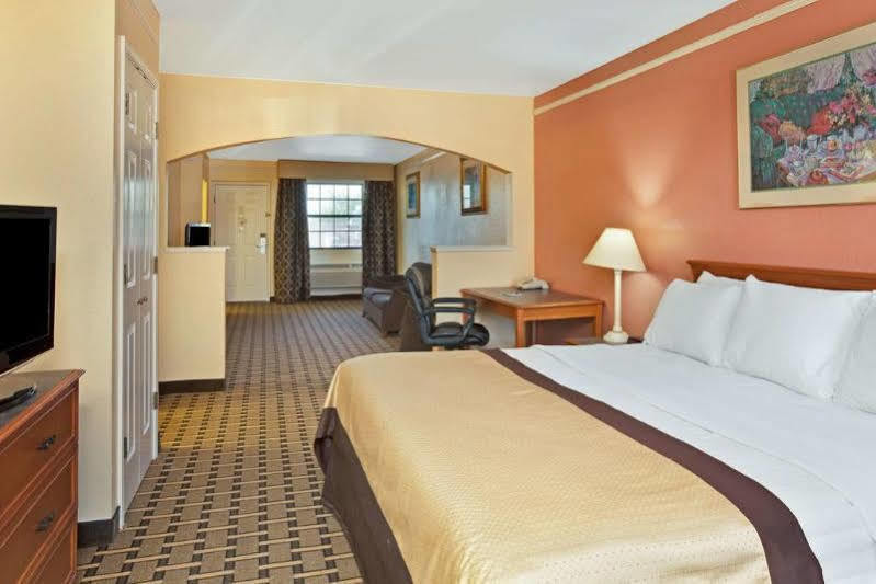 Red Roof Inn Houston North - Fm1960 & I-45 Westfield Exteriör bild